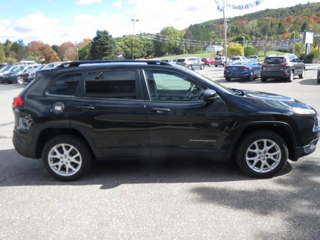 Jeep Cherokee 4WD 4dr Sport 2015