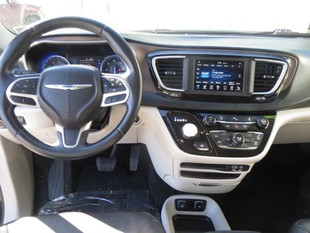Chrysler Pacifica Touring L FWD 2018