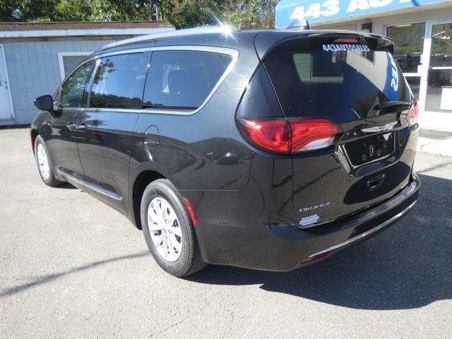 Chrysler Pacifica Touring L FWD 2018