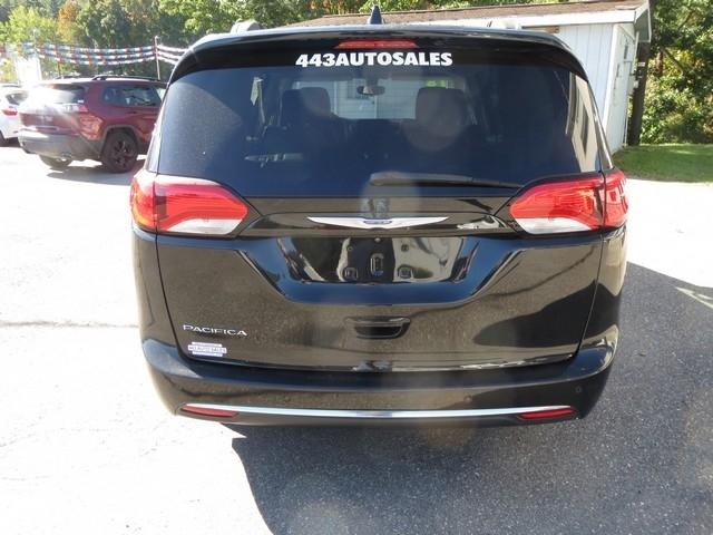 Chrysler Pacifica Touring L FWD 2018