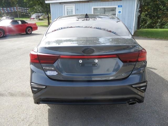 Kia Forte LXS IVT 2021