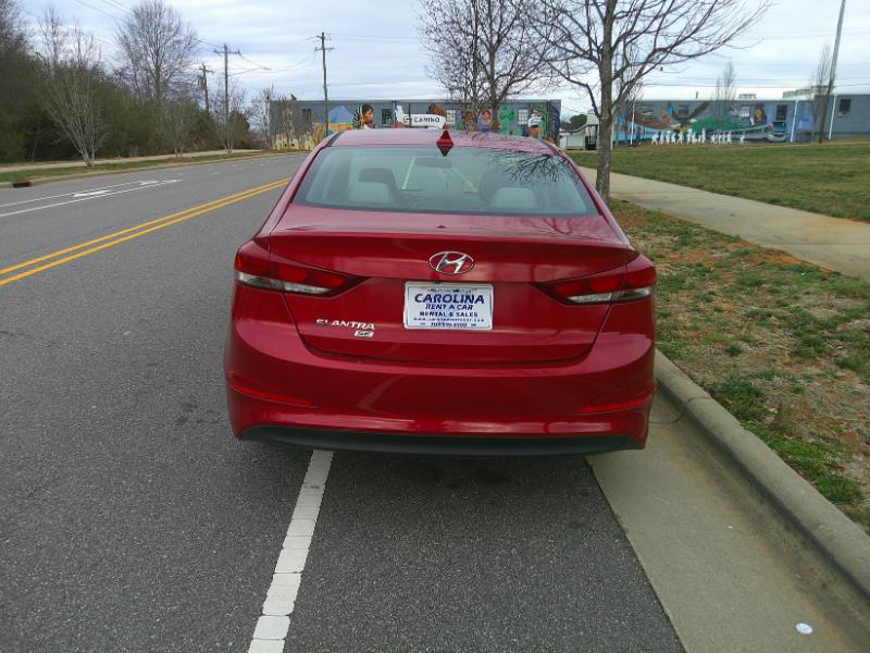 Hyundai Elantra SE 6AT 2017
