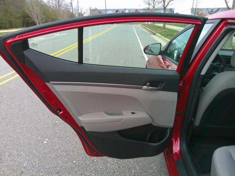 Hyundai Elantra SE 6AT 2017