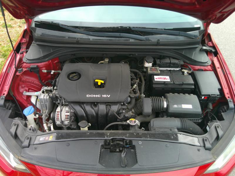 Hyundai Elantra SE 6AT 2017