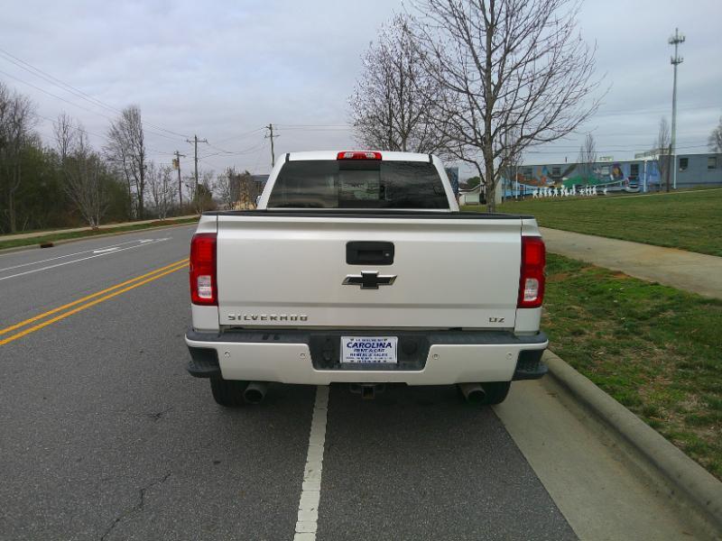 Chevrolet Silverado 1500 LTZ Crew Cab 4WD 2018