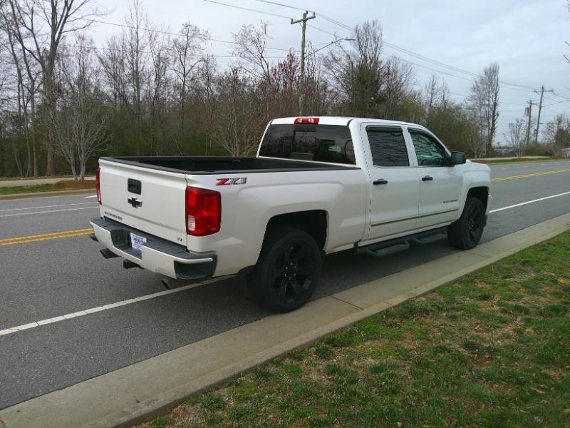 Chevrolet Silverado 1500 LTZ Crew Cab 4WD 2018