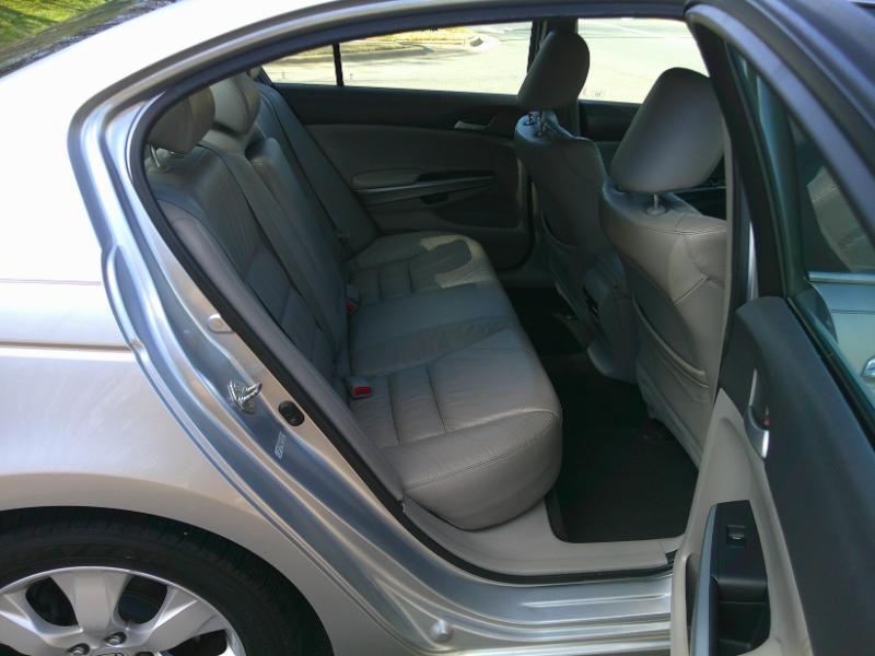 Honda Accord EX-L V-6 Sedan AT 2010