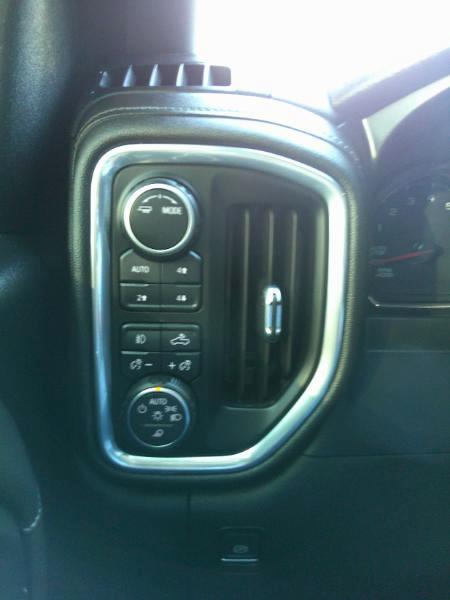 Chevrolet Silverado 1500 LT Trail Boss Crew Cab Long Box 4WD 2021