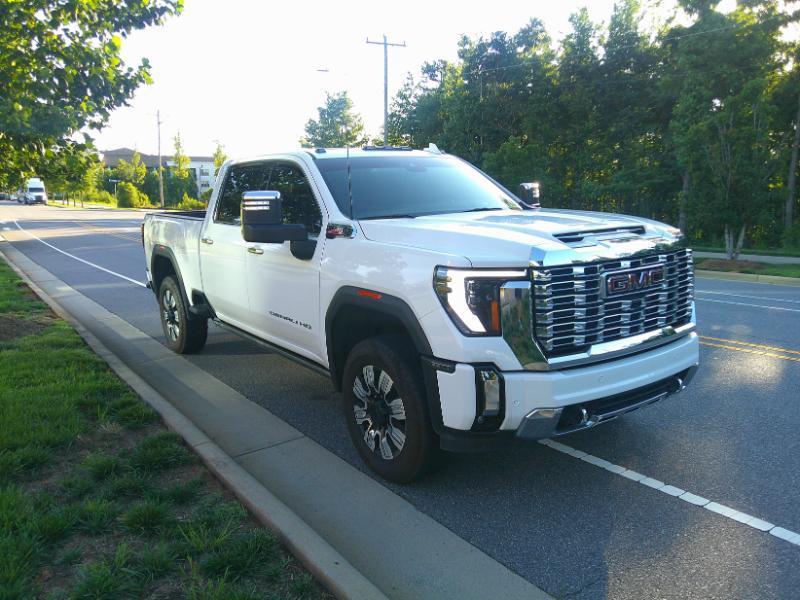 GMC Sierra 3500HD Denali Crew Cab Long Box 4WD 2025