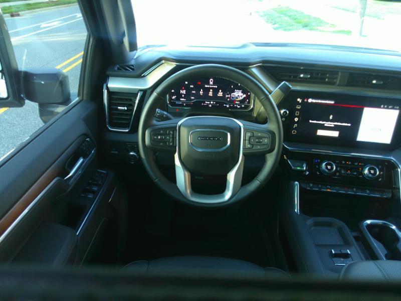 GMC Sierra 3500HD Denali Crew Cab Long Box 4WD 2025