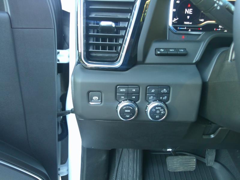 GMC Sierra 3500HD Denali Crew Cab Long Box 4WD 2025