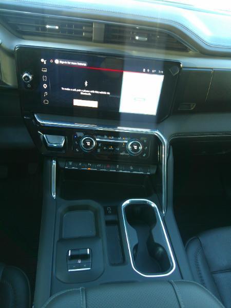 GMC Sierra 3500HD Denali Crew Cab Long Box 4WD 2025