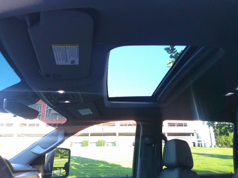 GMC Sierra 3500HD Denali Crew Cab Long Box 4WD 2025