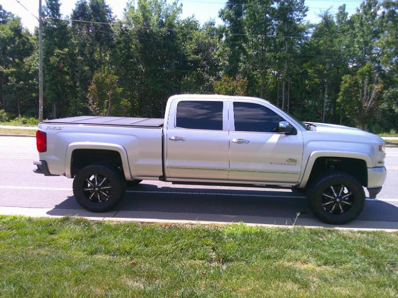 Chevrolet Silverado 1500 LTZ Crew Cab 4WD 2018
