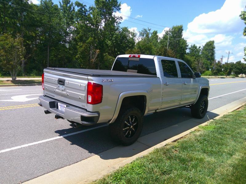 Chevrolet Silverado 1500 LTZ Crew Cab 4WD 2018