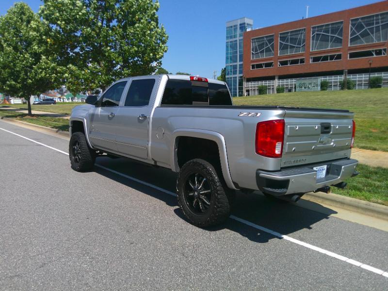Chevrolet Silverado 1500 LTZ Crew Cab 4WD 2018