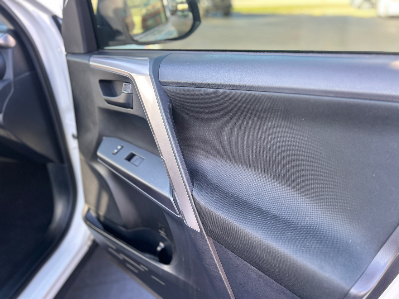 Toyota RAV4 LE FWD 2017 Toyota RAV4 LE FWD 2017