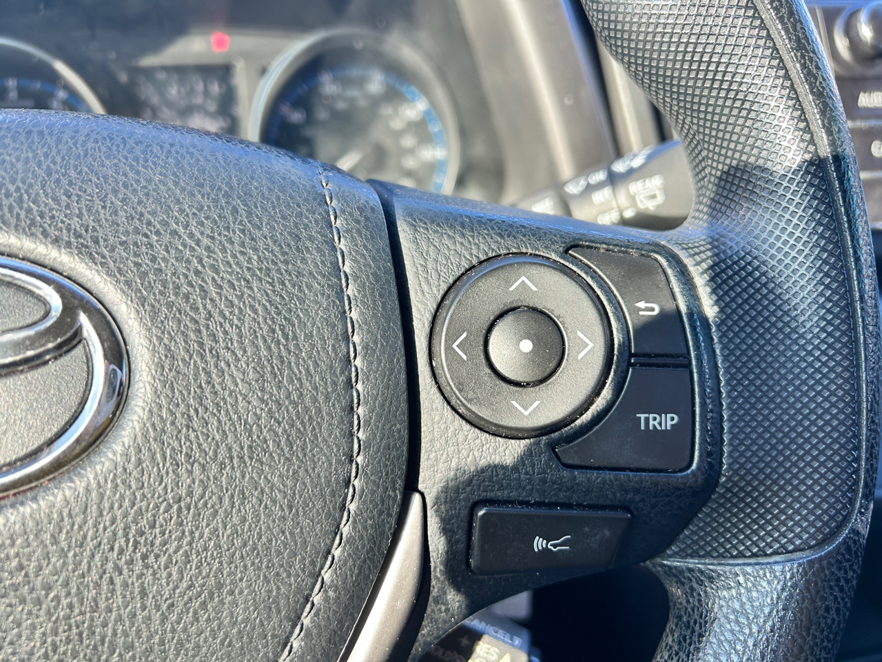 Toyota RAV4 LE FWD 2017 Toyota RAV4 LE FWD 2017