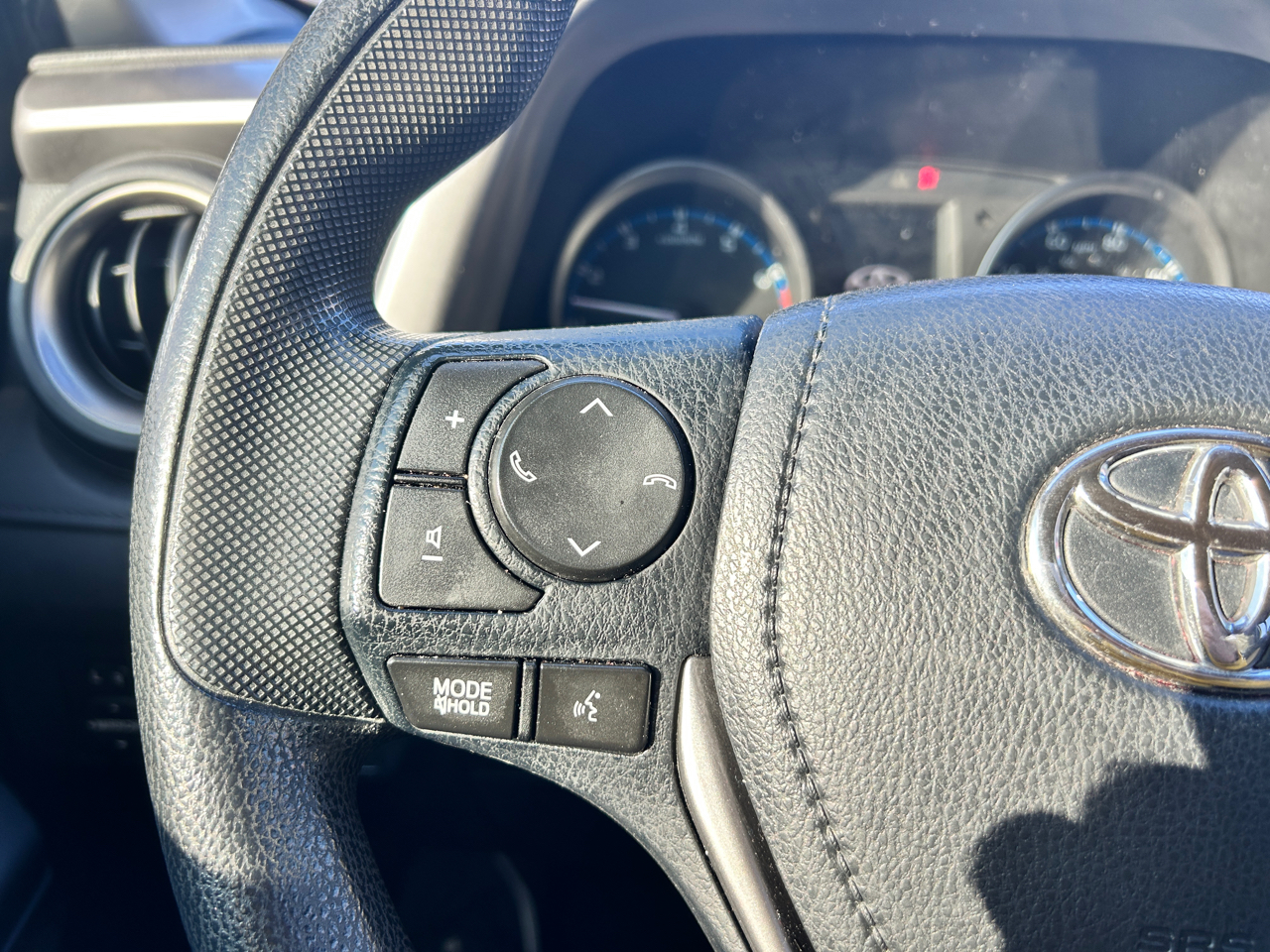 Toyota RAV4 LE FWD 2017 Toyota RAV4 LE FWD 2017