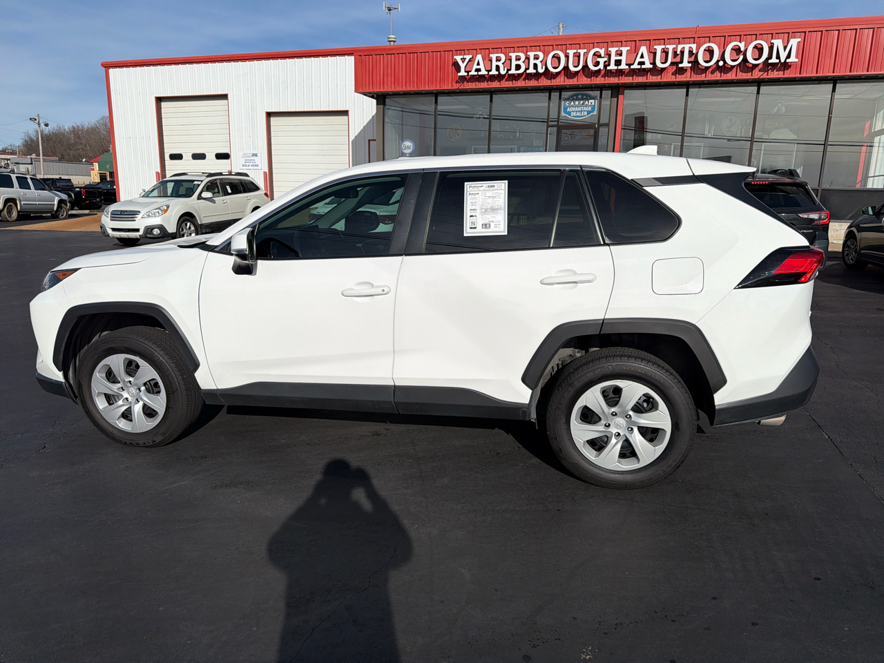 Toyota RAV4 LE AWD 2022