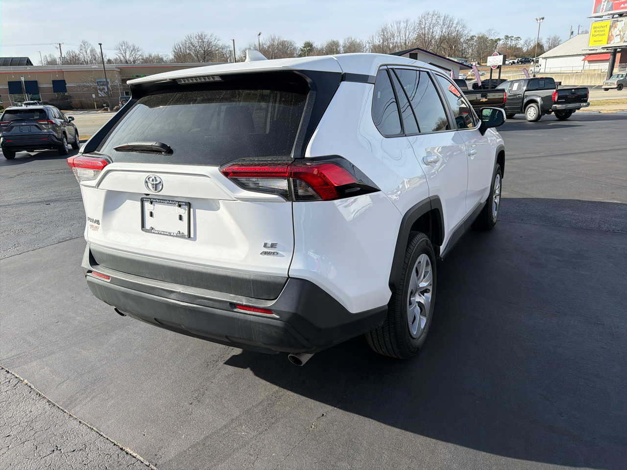 Toyota RAV4 LE AWD 2022
