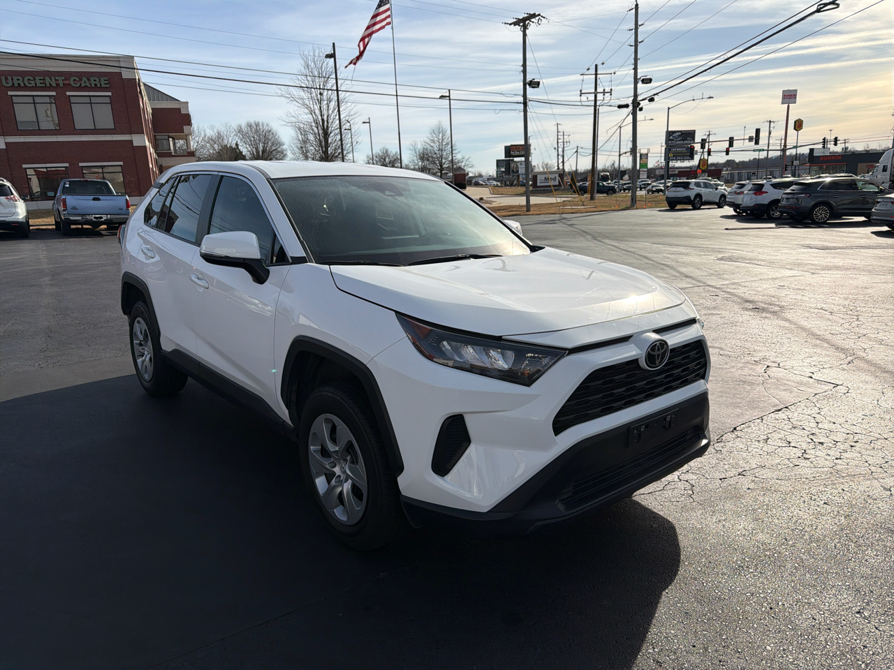 Toyota RAV4 LE AWD 2022