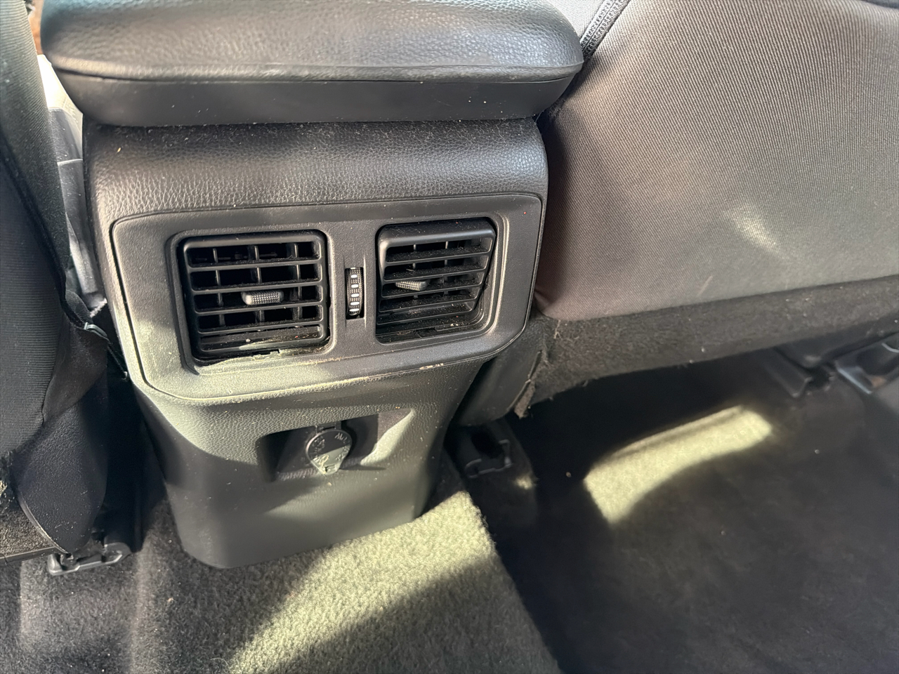 Toyota RAV4 LE AWD 2022