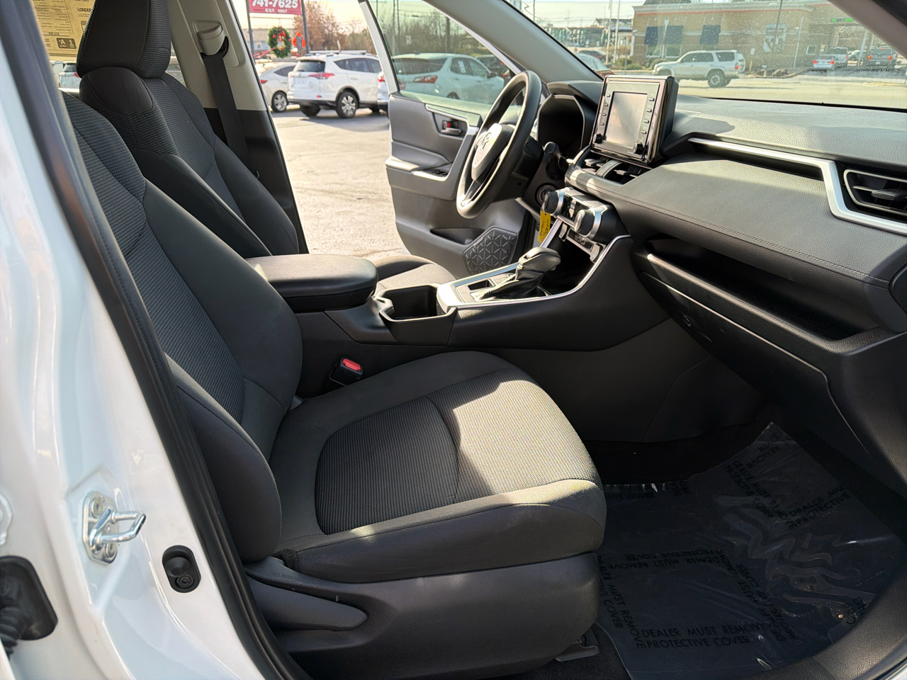 Toyota RAV4 LE AWD 2022