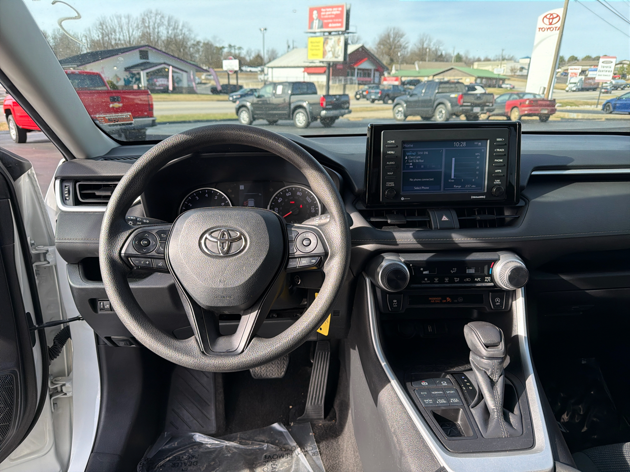 Toyota RAV4 LE AWD 2022