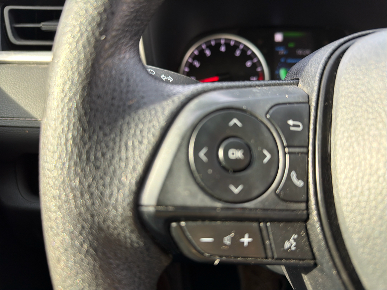 Toyota RAV4 LE AWD 2022