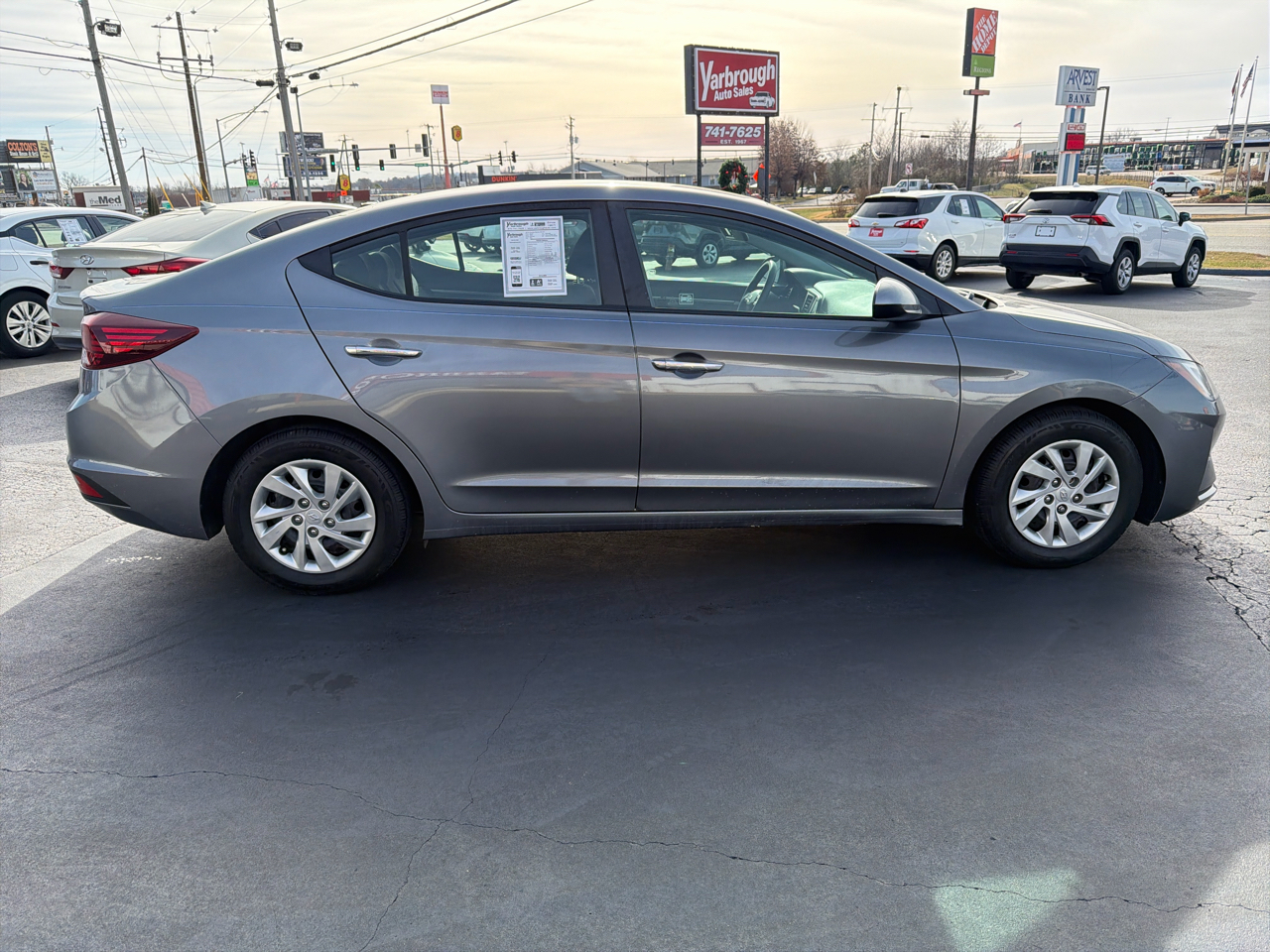 Hyundai Elantra SE 6AT 2019