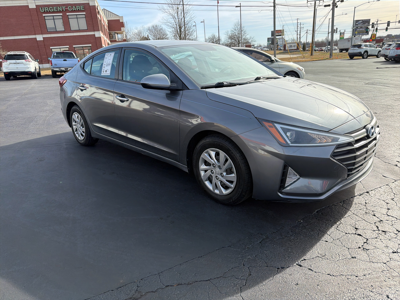 Hyundai Elantra SE 6AT 2019