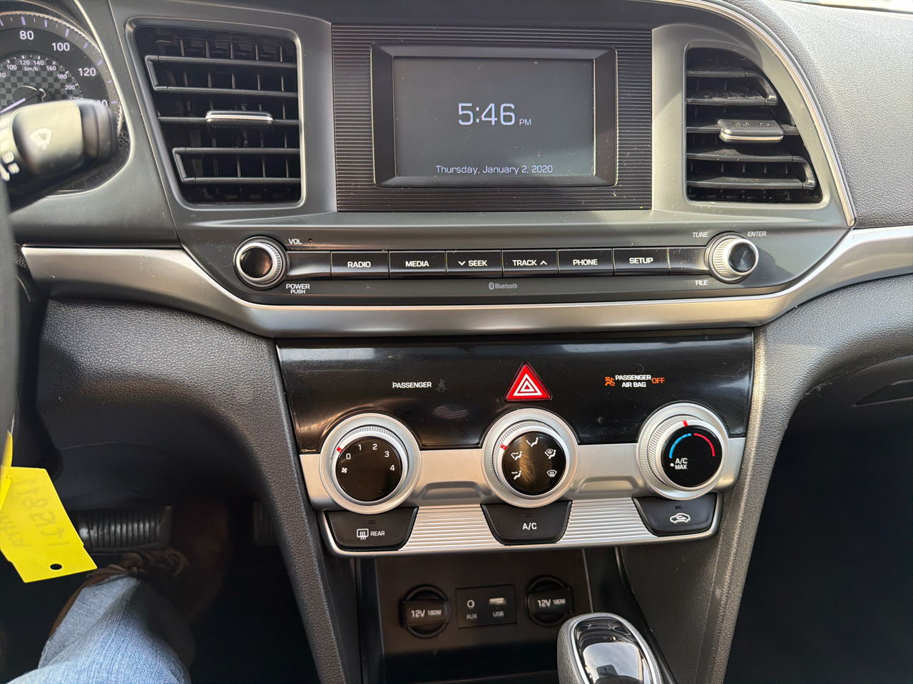 Hyundai Elantra SE 6AT 2019