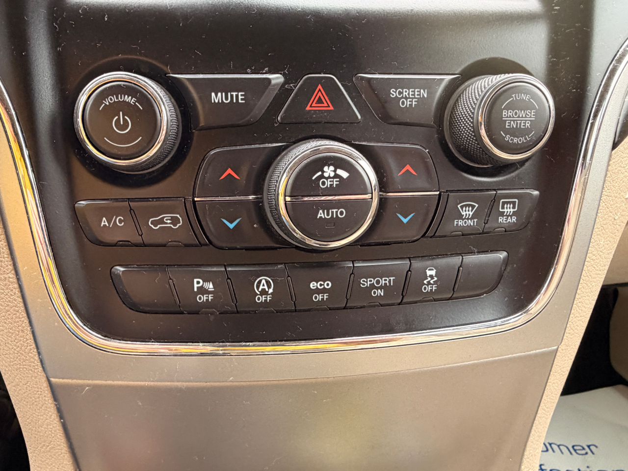 Jeep Grand Cherokee Laredo 4WD 2019