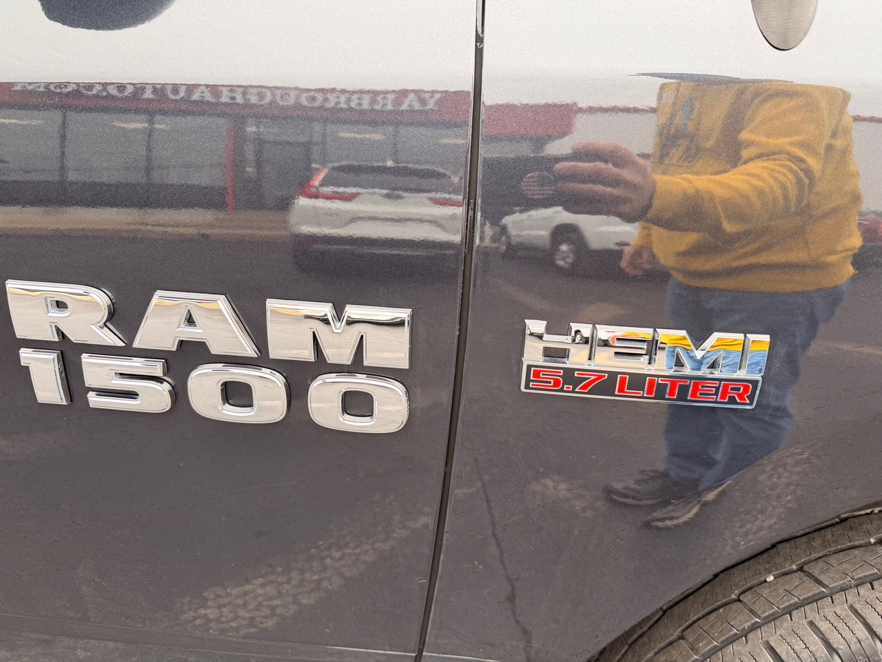 RAM 1500 Tradesman Crew Cab SWB 4WD 2017