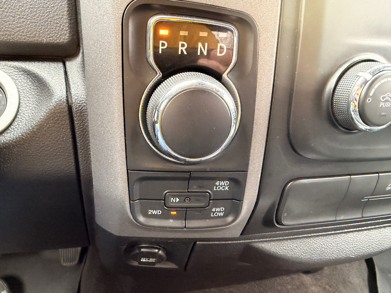 RAM 1500 Tradesman Crew Cab SWB 4WD 2017