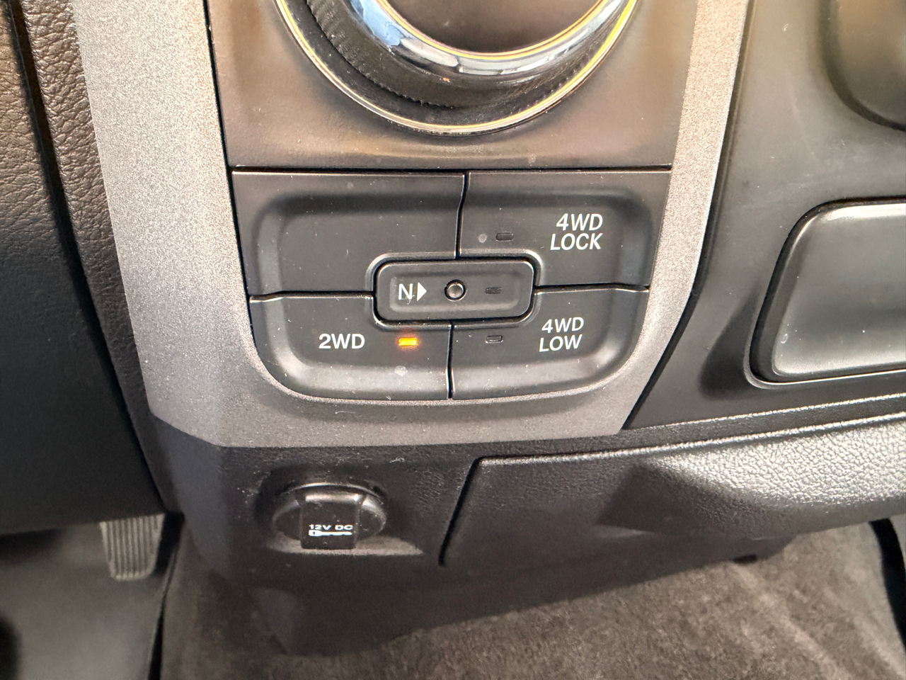 RAM 1500 Tradesman Crew Cab SWB 4WD 2017