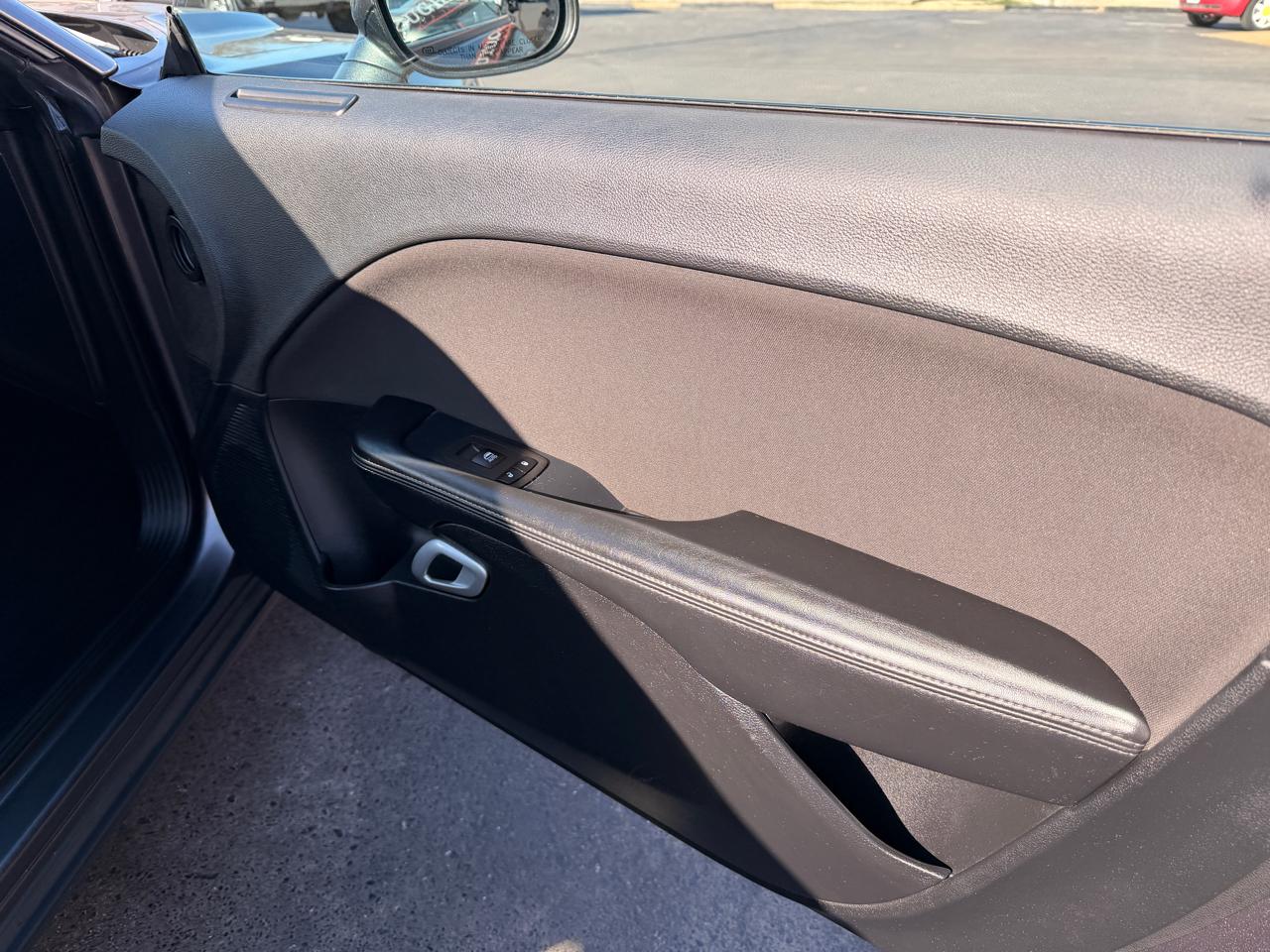 Dodge Challenger SXT 2021