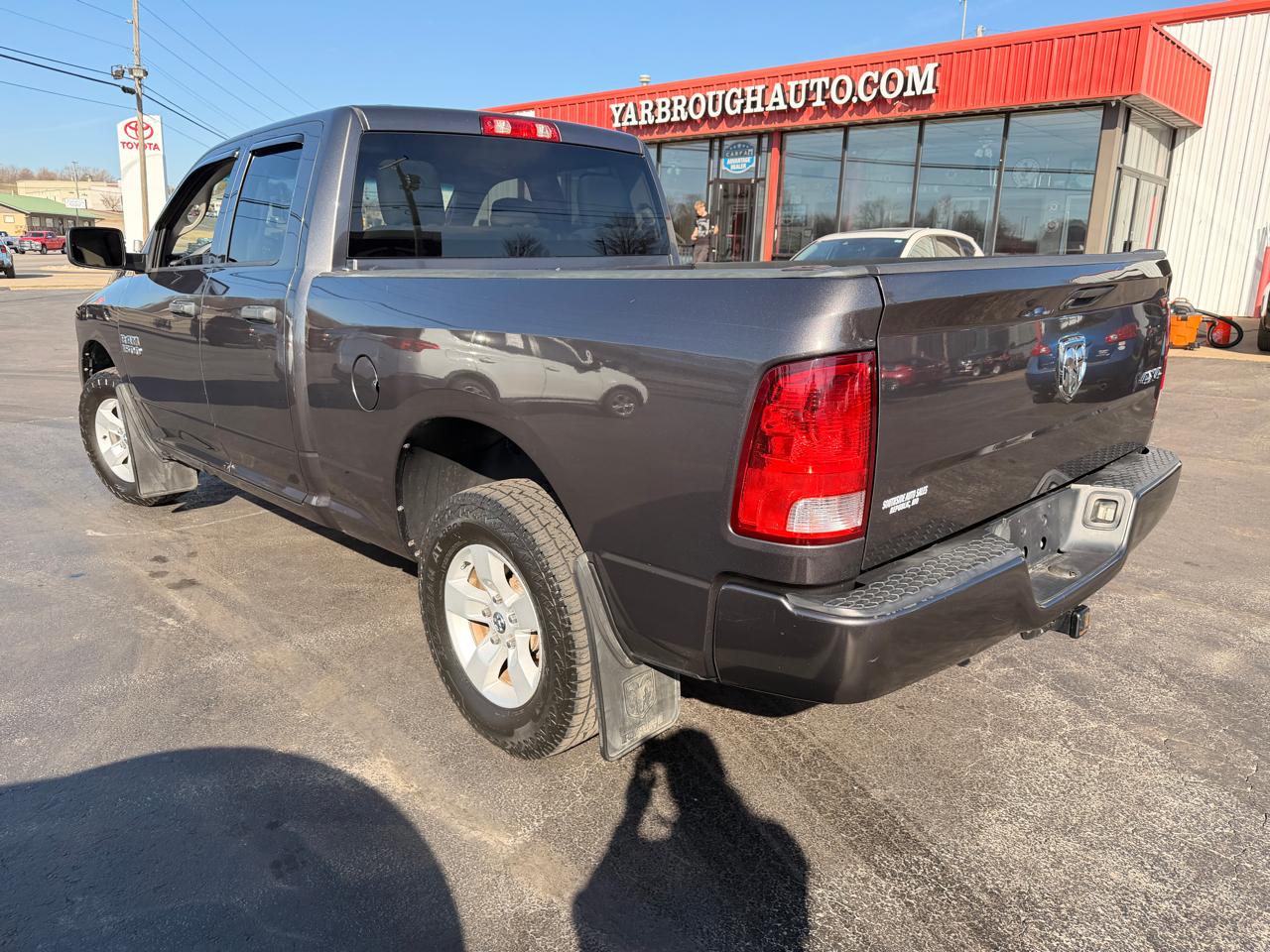 RAM 1500 Tradesman Quad Cab 4WD 2018