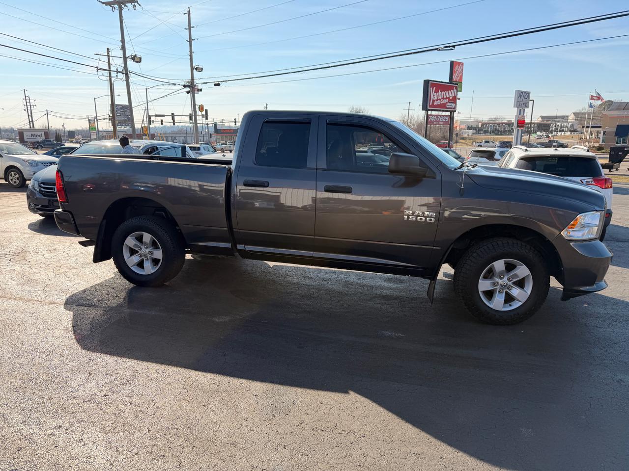RAM 1500 Tradesman Quad Cab 4WD 2018