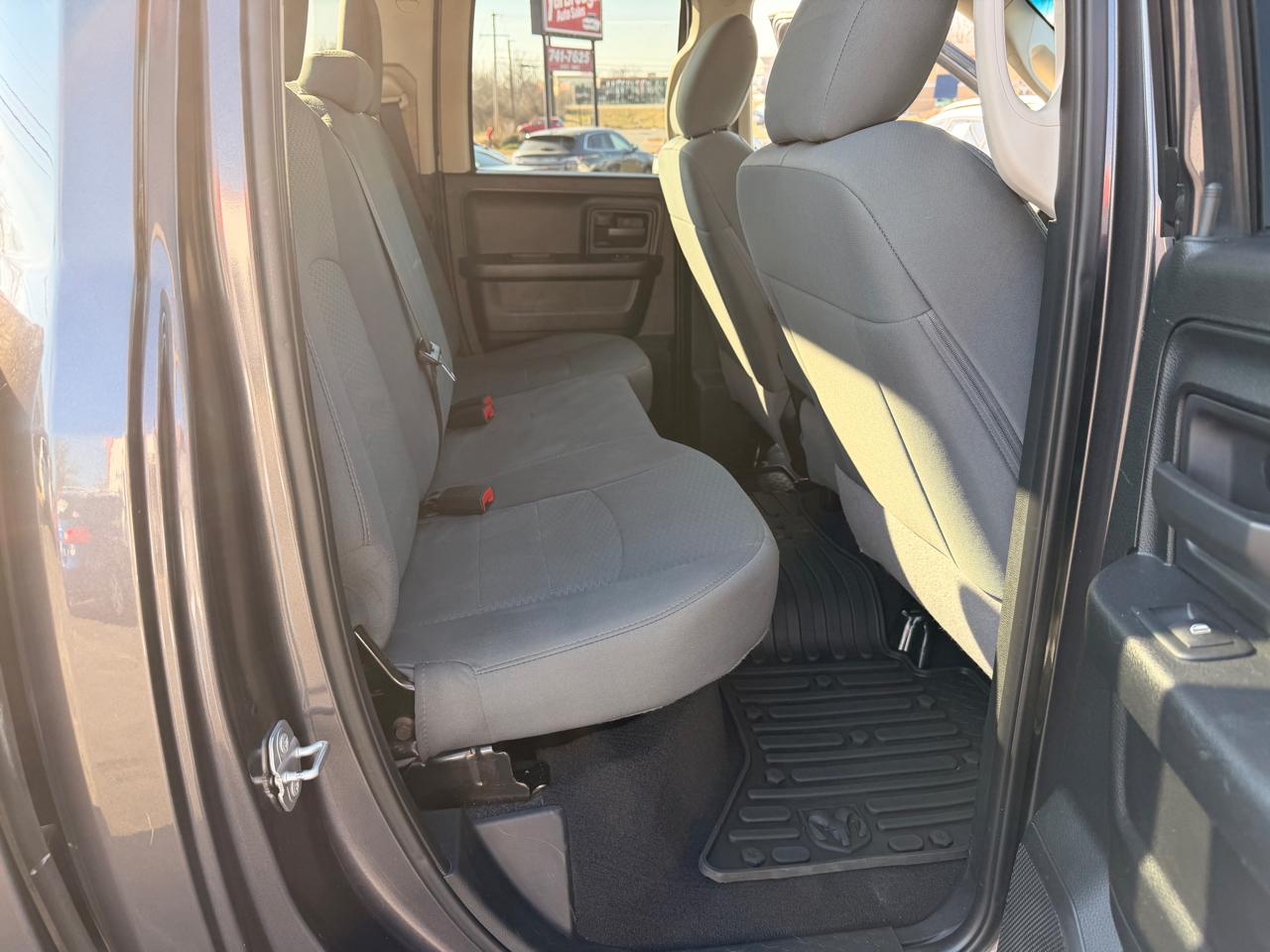 RAM 1500 Tradesman Quad Cab 4WD 2018