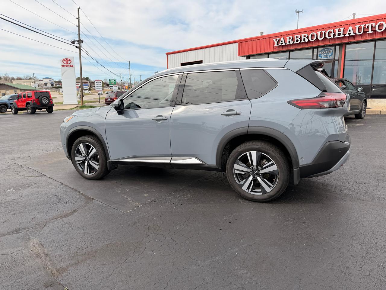 Nissan Rogue SL 2023