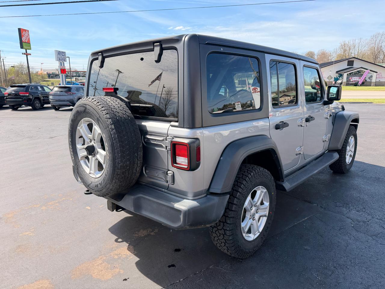 Jeep Wrangler Unlimited Sport 2018