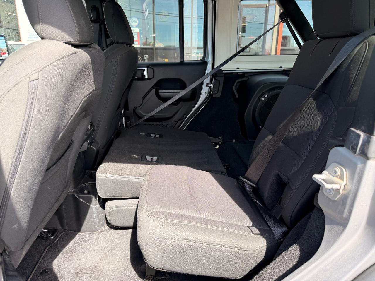 Jeep Wrangler Unlimited Sport 2018