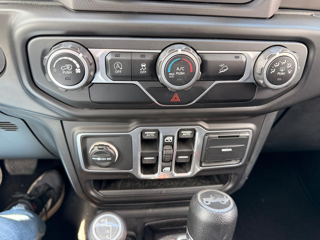 Jeep Wrangler Unlimited Sport 2018