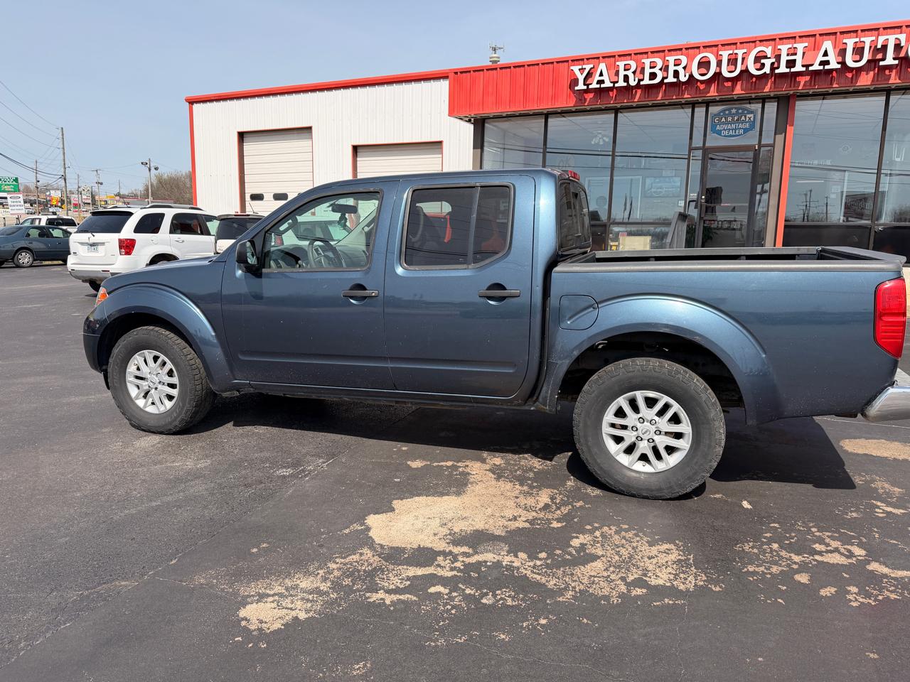 Nissan Frontier SV Crew Cab 5AT 4WD 2014