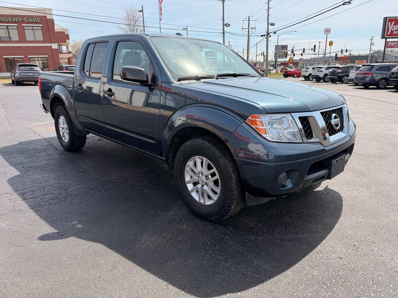 Nissan Frontier SV Crew Cab 5AT 4WD 2014