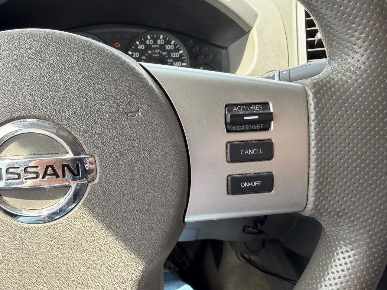 Nissan Frontier SV Crew Cab 5AT 4WD 2014