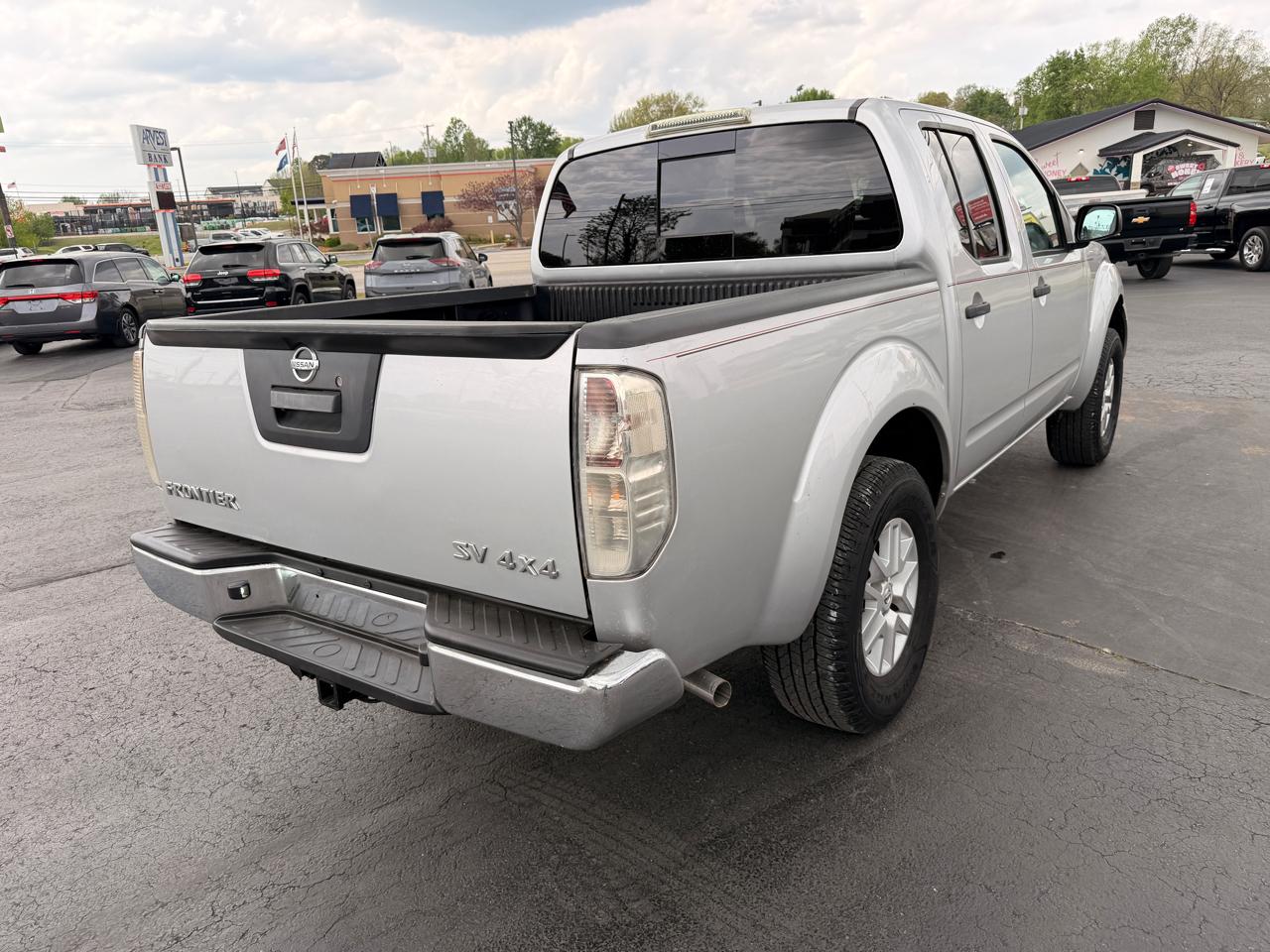 Nissan Frontier SV Crew Cab 4WD 2019