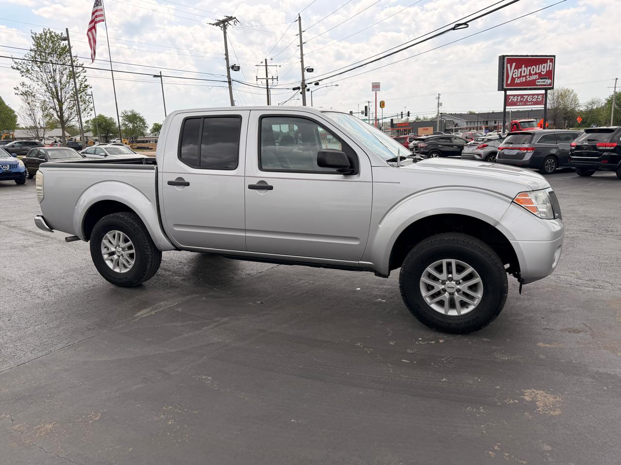 Nissan Frontier SV Crew Cab 4WD 2019